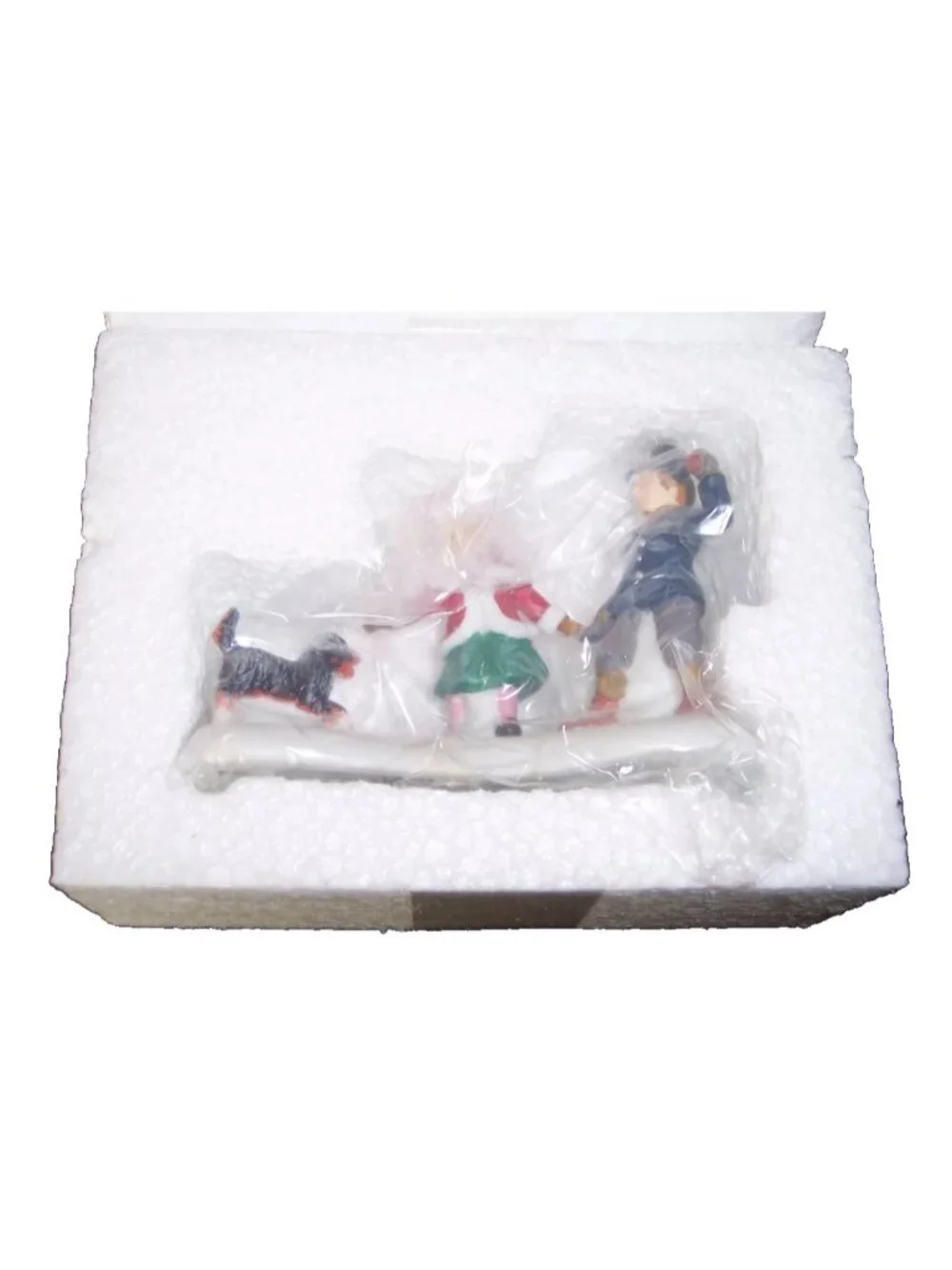 Department 56 PLAYING WITH A PUPPY #58811 Dickens' Village 2006 Retired NIB